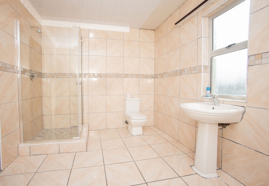 4 Bedroom Property for Sale in Sunnyridge Eastern Cape